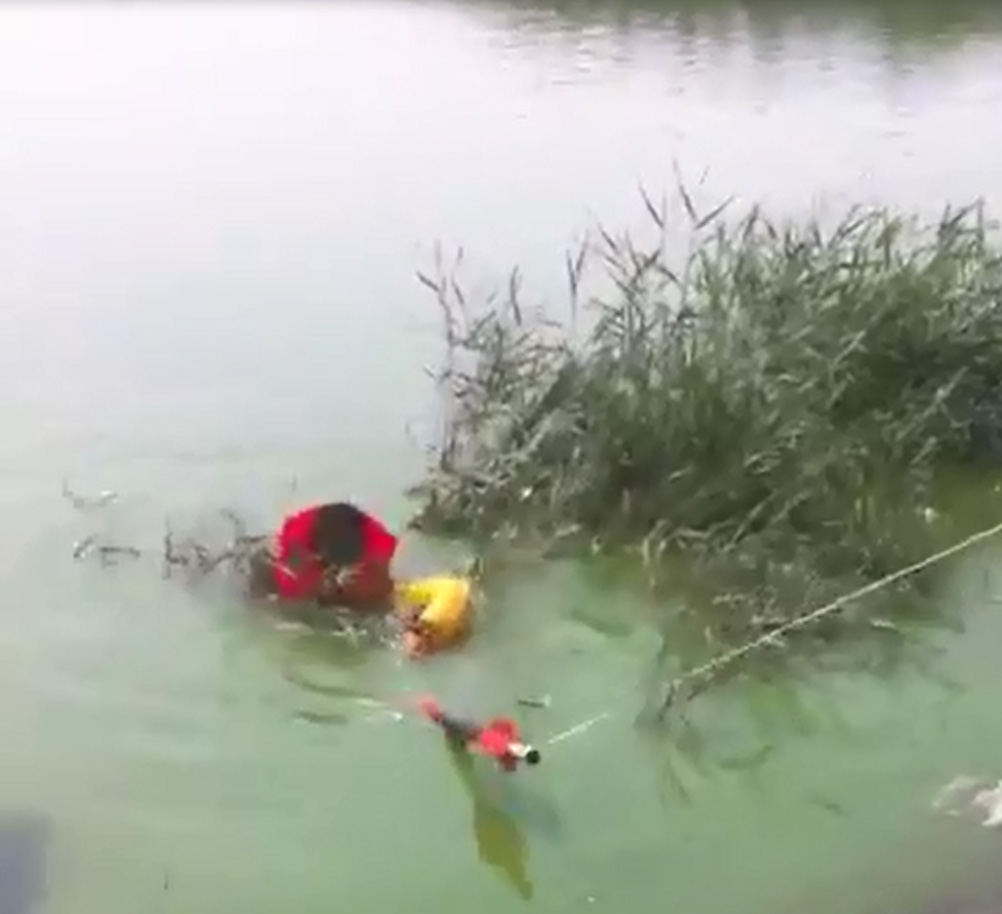 大神建造救人“神器”远间隔抛投器 这下不怕有人落水了