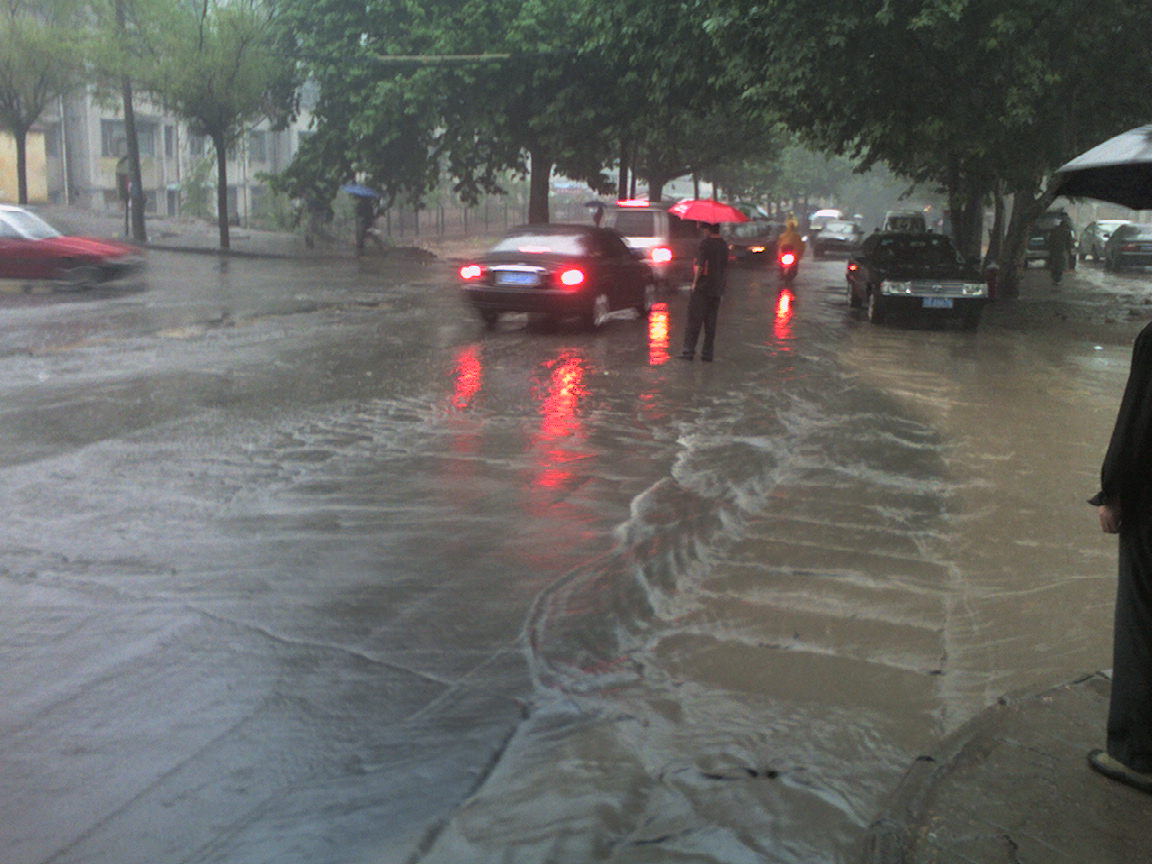 克日阴雨气候延续降雨，防汛物质储蓄若何保证供电宁静