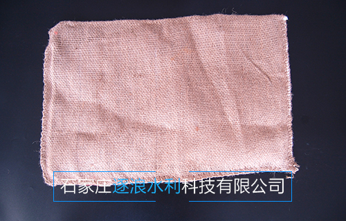 比拟吸水收缩袋，传统沙土袋的扶植进程效力较低