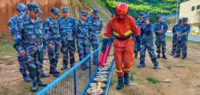 展开丛林防火培训,共筑丛林宁静樊篱