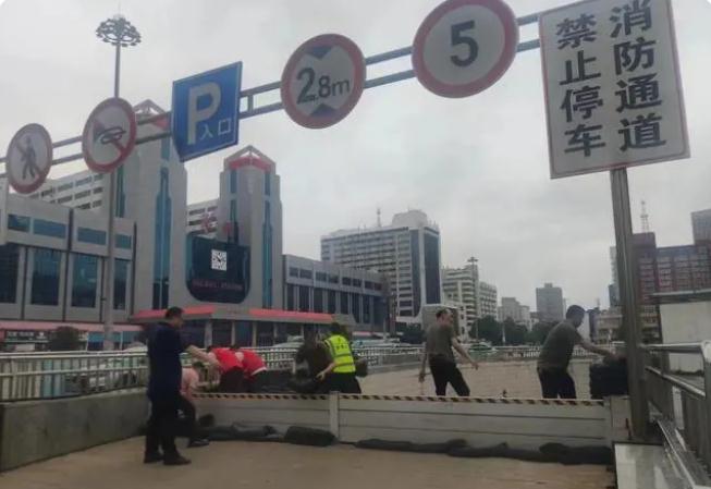 郑州市国动办（市人防办）构造展开人防工程防汛实战练习训练